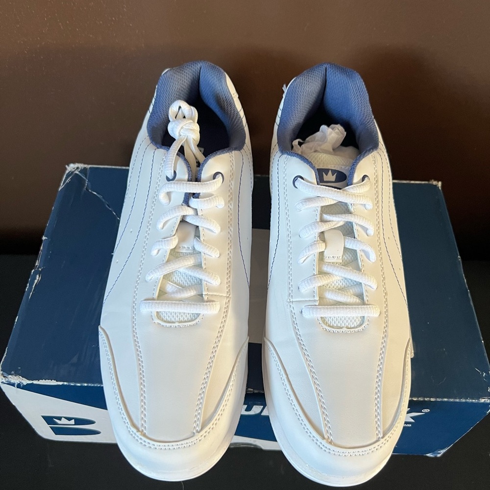 Brunswick Ladies Mystic Bowling Shoes Sz 9.5 Wide